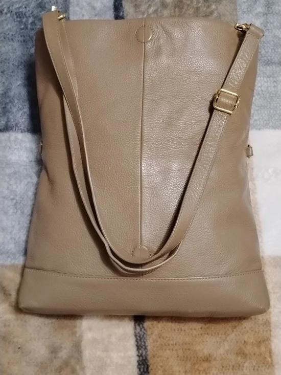 EUC💕TORY BURCH LEATHER Convertible Tote/Crossbody Taupe Brown,  Perforated TT - Picture 3 of 10